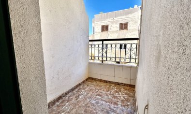 Reventa - Adosado -
Orihuela Costa - La Zenia