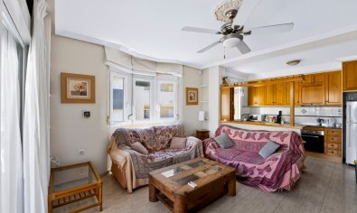 Piso en venta en Guardamar del Segura con piscina