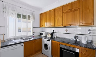 Piso en venta en Guardamar del Segura con piscina
