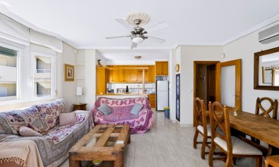 Piso en venta en Guardamar del Segura con piscina