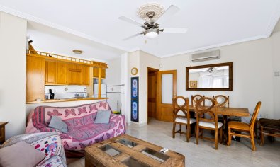 Piso en venta en Guardamar del Segura con piscina