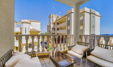 Piso en venta en Guardamar del Segura con piscina