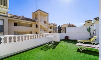 Piso en venta en Guardamar del Segura con piscina
