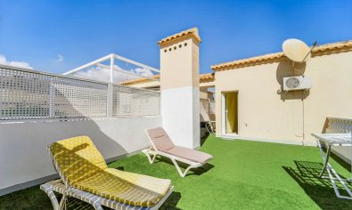 Piso en venta en Guardamar del Segura con piscina