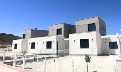 Obra nueva - Villa -
Baños y Mendigo - Altaona Golf And Country Village