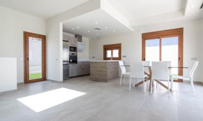 Obra nueva - Villa -
Torrevieja - Los Altos