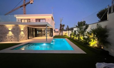 Obra nueva - Town House -
Orihuela Costa - Montezenia