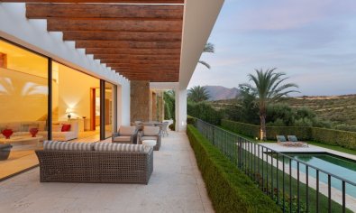 Obra nueva - Villa -
Casares - Pedregales