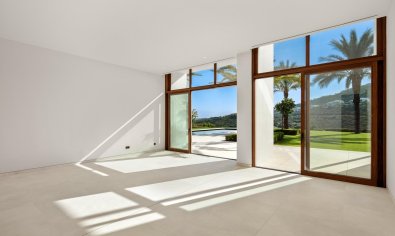 Obra nueva - Villa -
Casares - Pedregales