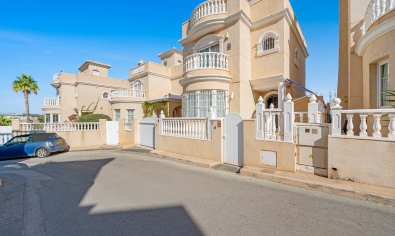 Bestaande bouw - Villa -
Orihuela - Los Altos