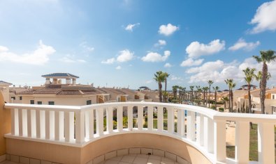 Encantadora casa adosada con piscina en Ciudad Quesada, 2 dormitorios