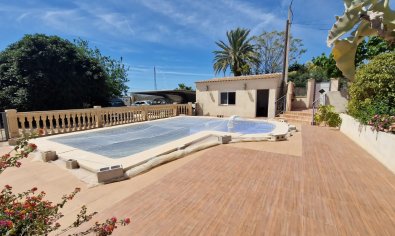 Resale - Country House -
Elche