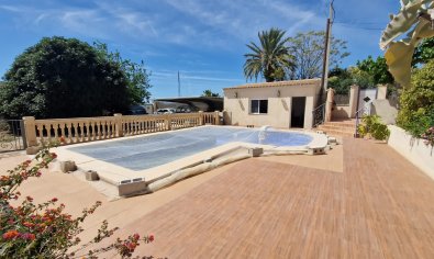 Resale - Country House -
Elche