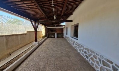 Resale - Country House -
Elche