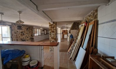 Resale - Country House -
Elche