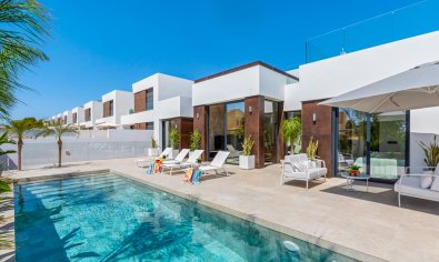 Resale - Villa -
El Campello - El Amerador