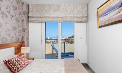 Reventa - Apartamento / piso -
El Campello - El Amerador