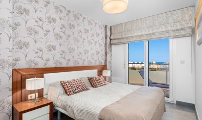 Reventa - Apartamento / piso -
El Campello - El Amerador