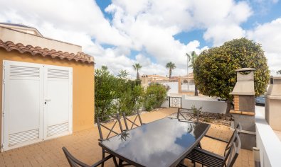 Charmant herenhuis met zwembad in Ciudad Quesada, 2 slaapkamers