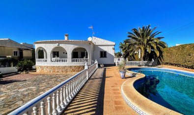 Bestaande bouw - Villa -
Torrevieja - El Chaparral