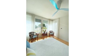 Spacious villa with sea views and garden in Los Alcazares, close to the beach