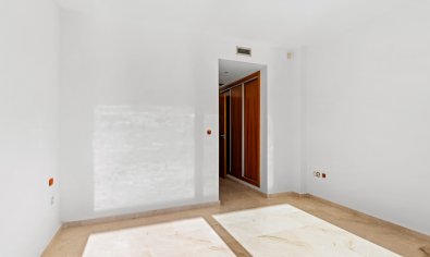 Luxe appartement in Altea met 2 slaapkamers, zwembad & balkon