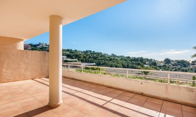 Luxe appartement in Altea met 2 slaapkamers, zwembad & balkon