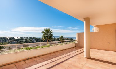 Luxe appartement in Altea met 2 slaapkamers, zwembad & balkon