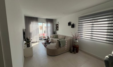 Modern begane-grond hoek appartement in Pilar de la Horadada