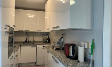 Moderno Apartamento con Terraza en Venta en Villacosta, Orihuela Costa