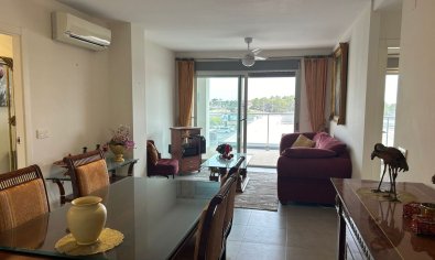 Moderno Apartamento con Terraza en Venta en Villacosta, Orihuela Costa