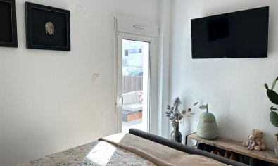 Modern Ground-Floor Corner Apartment in Pilar de la Horadada