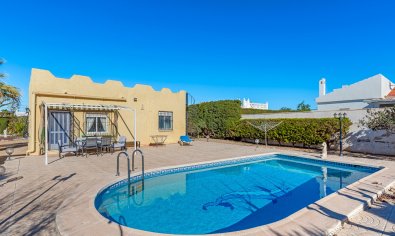 Bestaande bouw - Villa -
Torrevieja - La Siesta