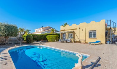 Bestaande bouw - Villa -
Torrevieja - La Siesta