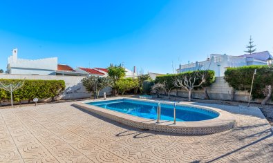 Bestaande bouw - Villa -
Torrevieja - La Siesta