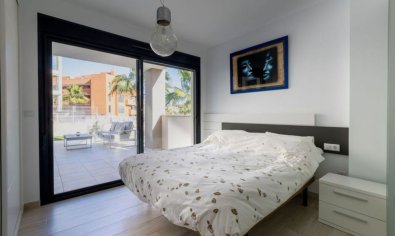 Hermoso apartamento en planta baja en Valentino Golf I, Villamartín