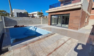 Obra nueva - Villa -
Pilar de la Horadada