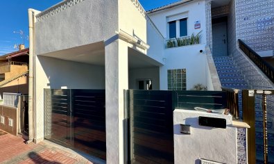 Reventa - Villa -
Torrevieja - Playa de los Naufragos