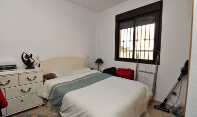 Reventa - Villa -
Villamartín - PAU 8