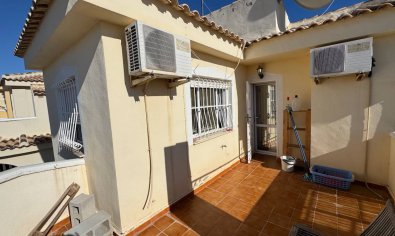 Villa de lujo con piscina privada y jardín en Ciudad Quesada, cerca de campos de golf