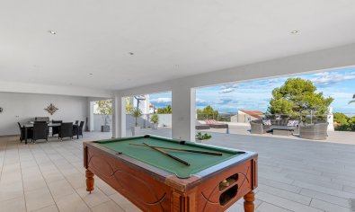 Luxury villa in San Miguel de Salinas with private pool and 6 bedrooms