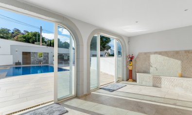 Luxury villa in San Miguel de Salinas with private pool and 6 bedrooms