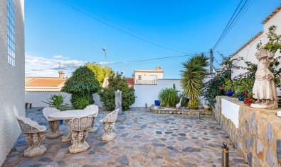 Luxury villa in San Miguel de Salinas with private pool and 6 bedrooms