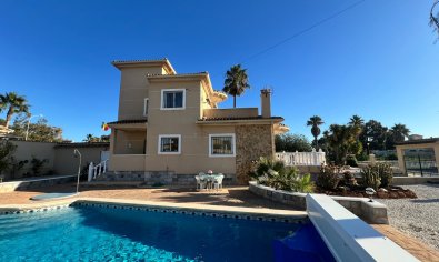 Reventa - Villa -
Torrevieja - San Luis