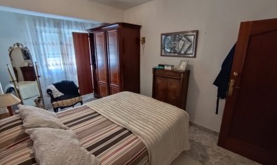 Reventa - Apartamento / piso -
Torrevieja - Center