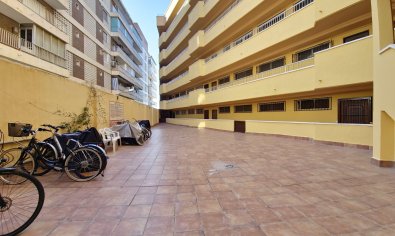 Reventa - Apartamento / piso -
Torrevieja - El Acequión - Los Náufragos