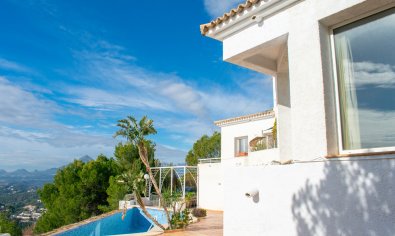 Luxury villa in Altea with private pool, 3 bedrooms and panoramic views