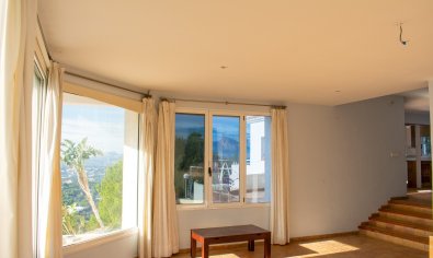 Luxury villa in Altea with private pool, 3 bedrooms and panoramic views