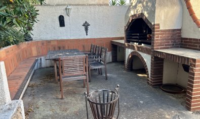 Resale - Villa -
Albir