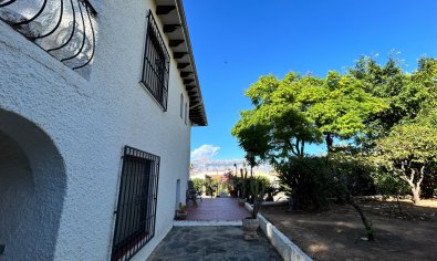 Resale - Villa -
Albir
